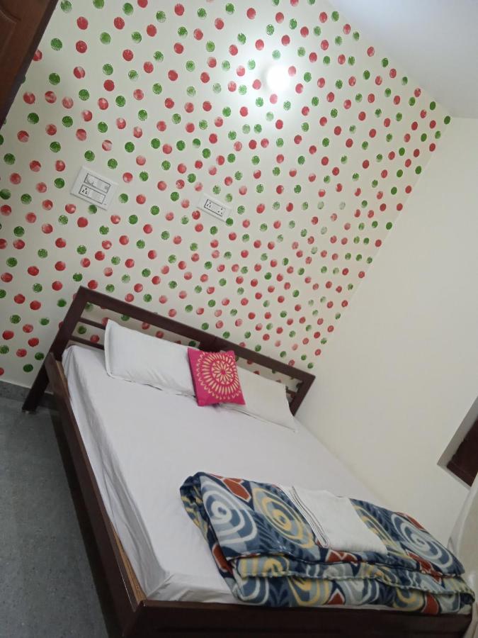 Triple1 Hostel & Homestay Rishīkesh Eksteriør billede