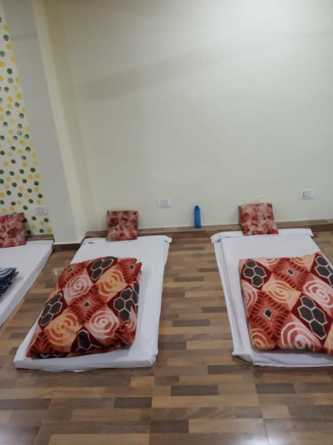 Triple1 Hostel & Homestay Rishīkesh Eksteriør billede