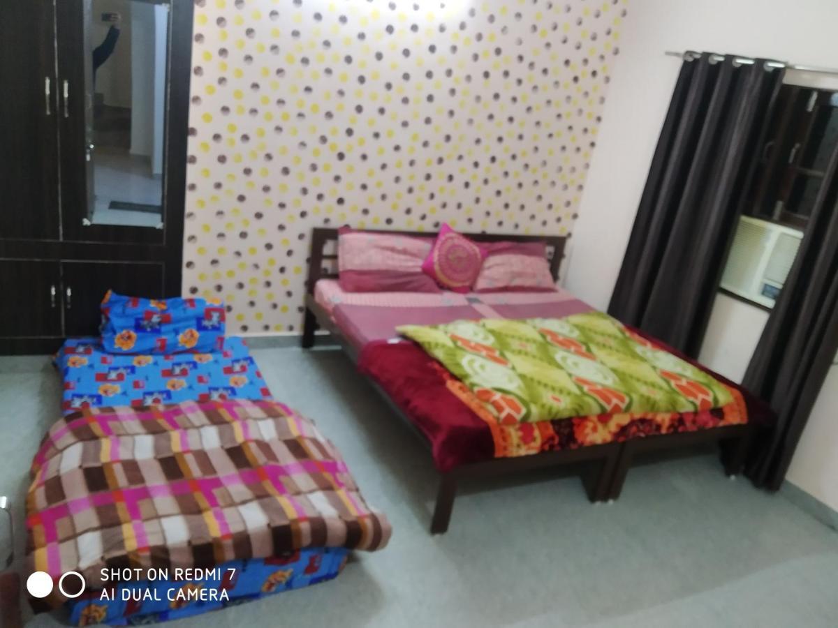 Triple1 Hostel & Homestay Rishīkesh Eksteriør billede
